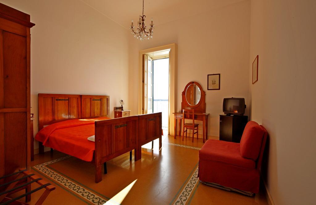 Ortigia Camere Con Vista Da Giulio B&B Syracuse Exterior foto