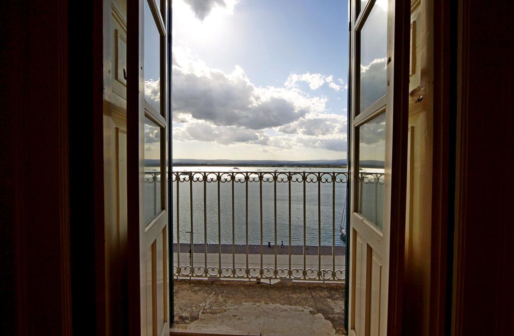 Ortigia Camere Con Vista Da Giulio B&B Syracuse Exterior foto