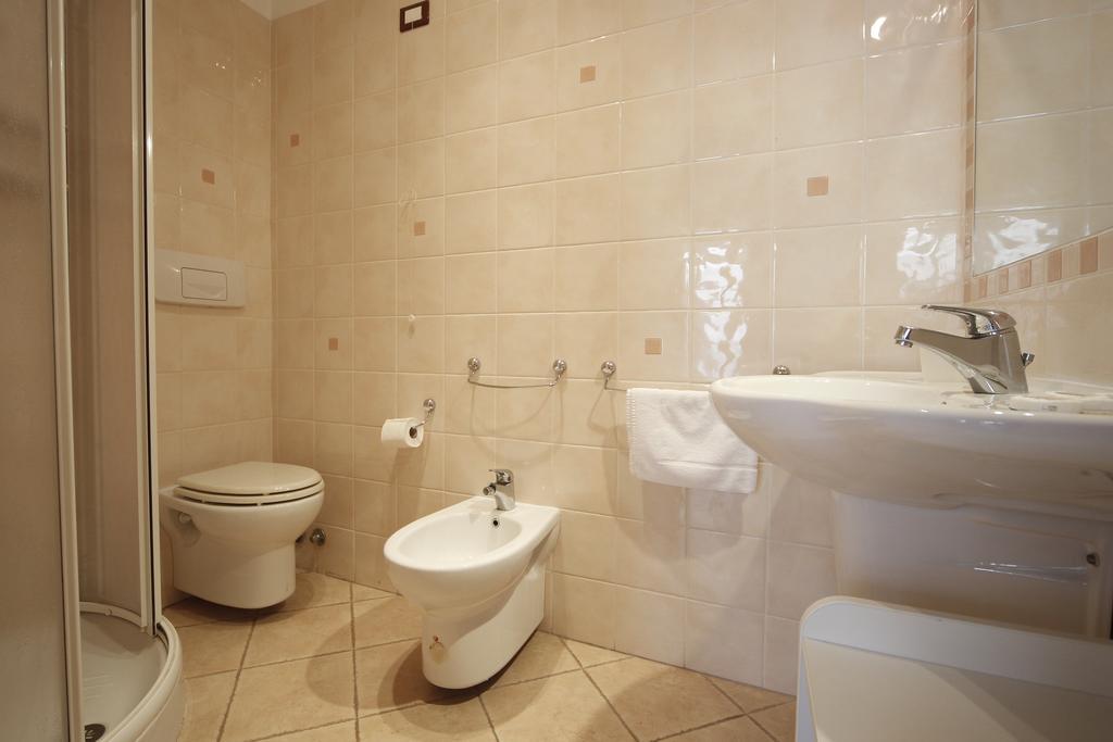 Ortigia Camere Con Vista Da Giulio B&B Syracuse Exterior foto