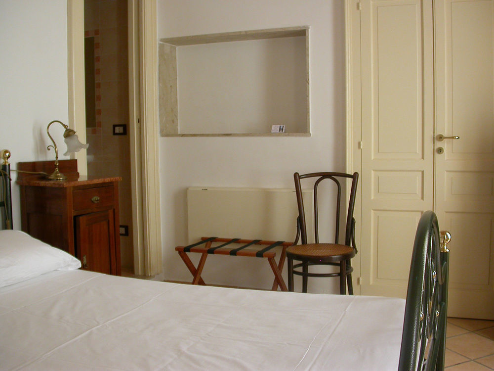 Ortigia Camere Con Vista Da Giulio B&B Syracuse Exterior foto