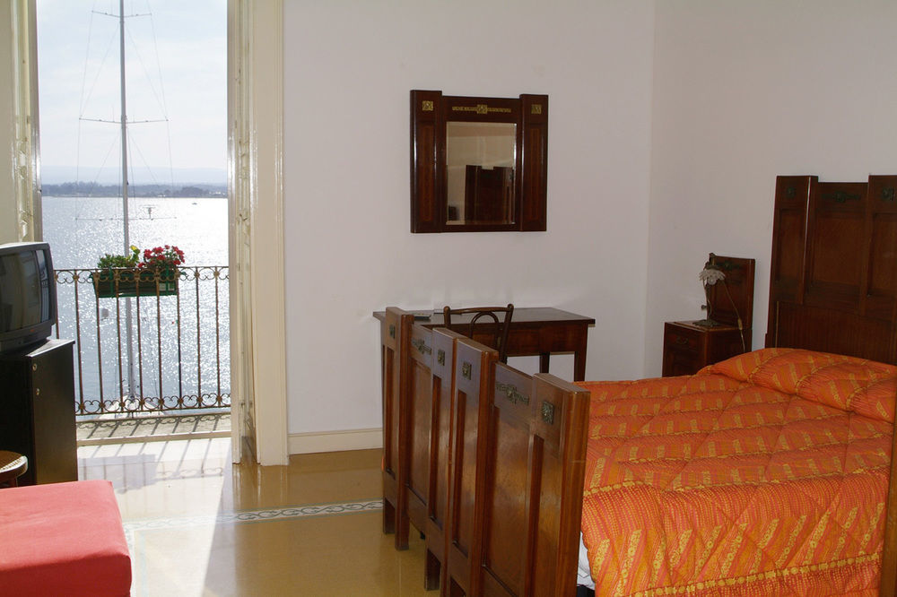 Ortigia Camere Con Vista Da Giulio B&B Syracuse Exterior foto